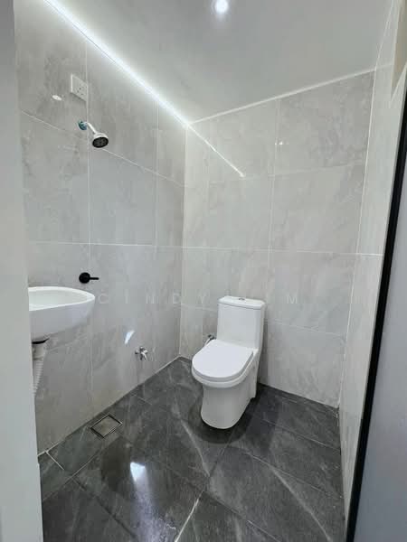 Rumah Teres 2 Tingkat untuk Dijual di Taman Megah Ria (Masai) - Cindy Lim - Bathroom - PropertyGuru.com.my