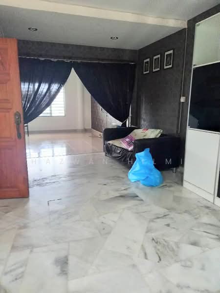 Rumah Teres 2 Tingkat untuk Dijual di Taman Kajang Utama (Kajang) - Hazwan Hilmi - Living Room - PropertyGuru.com.my