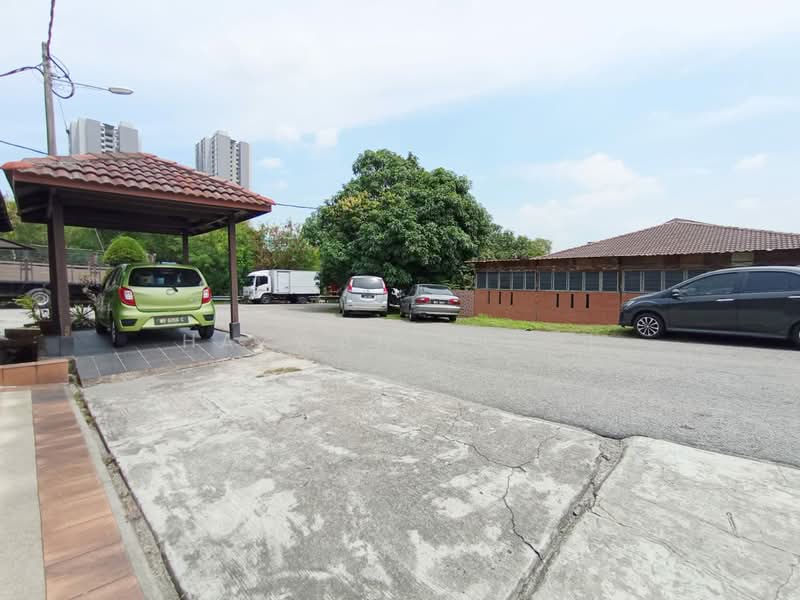 Rumah Teres 2 Tingkat untuk Dijual di Taman Kajang Utama (Kajang) - Hazwan Hilmi - Exterior - PropertyGuru.com.my
