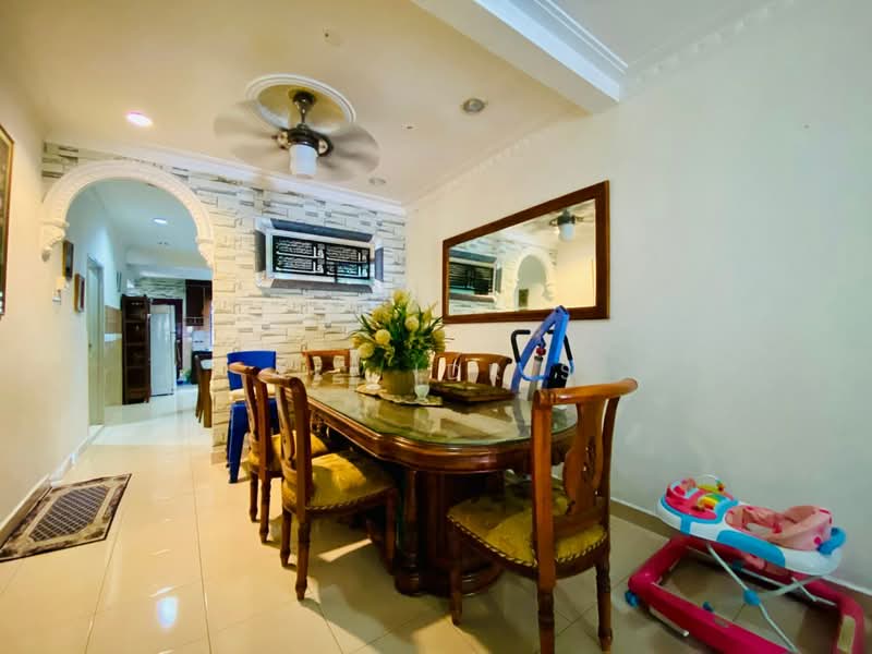 1-storey Terraced House for Sale in Taman Keramat (Ulu Kelang) - Ali Idris - Dining Room - PropertyGuru.com.my