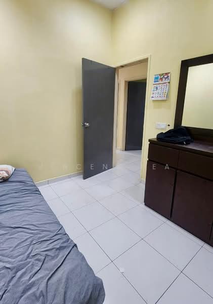 2-storey Terraced House for Rent in Gelang Patah (Johor) - Vincent Tea - Bedroom - PropertyGuru.com.my