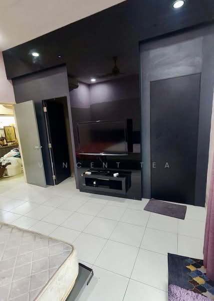 2-storey Terraced House for Rent in Gelang Patah (Johor) - Vincent Tea - Living Room - PropertyGuru.com.my