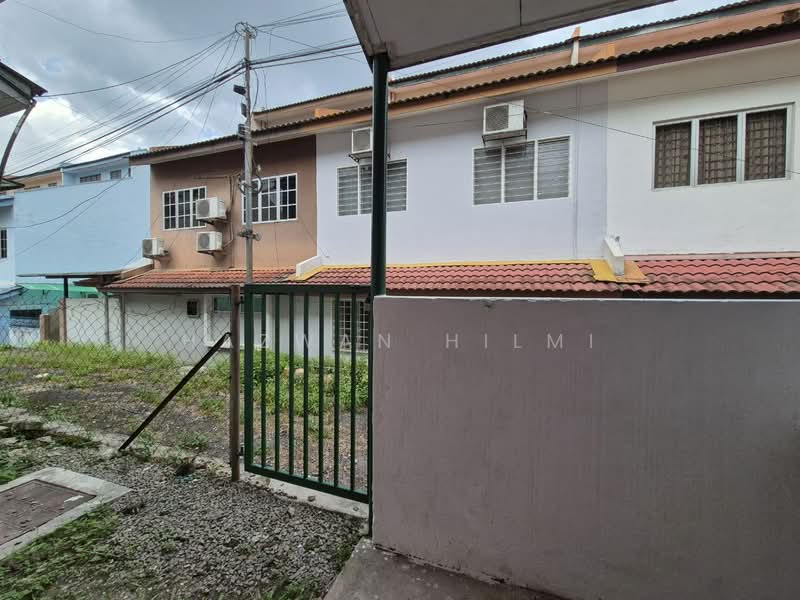 Rumah Teres 2 Tingkat untuk Dijual di Taman Bukit Mewah (Kajang) - Hazwan Hilmi - Exterior - PropertyGuru.com.my