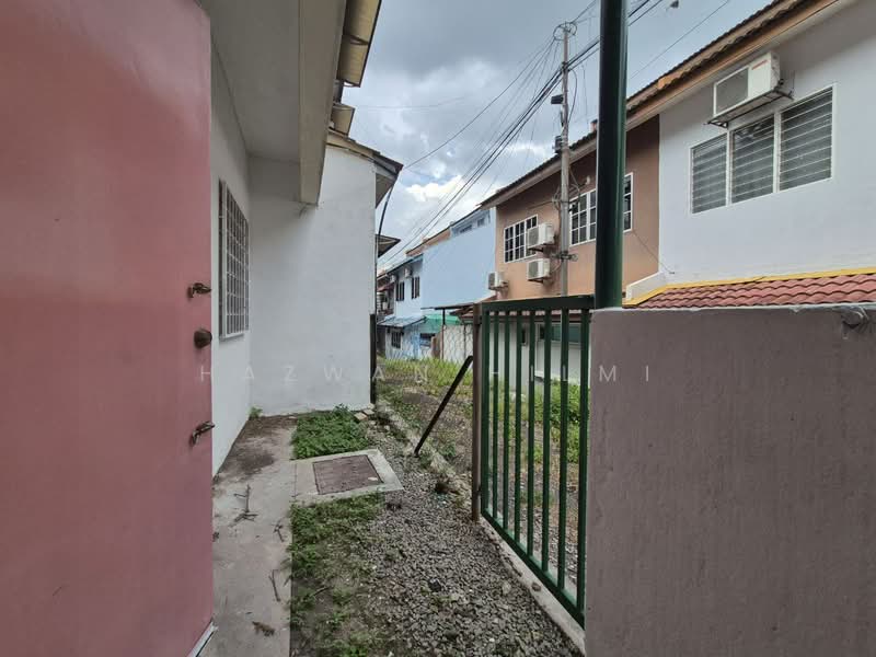 Rumah Teres 2 Tingkat untuk Dijual di Taman Bukit Mewah (Kajang) - Hazwan Hilmi - Exterior - PropertyGuru.com.my