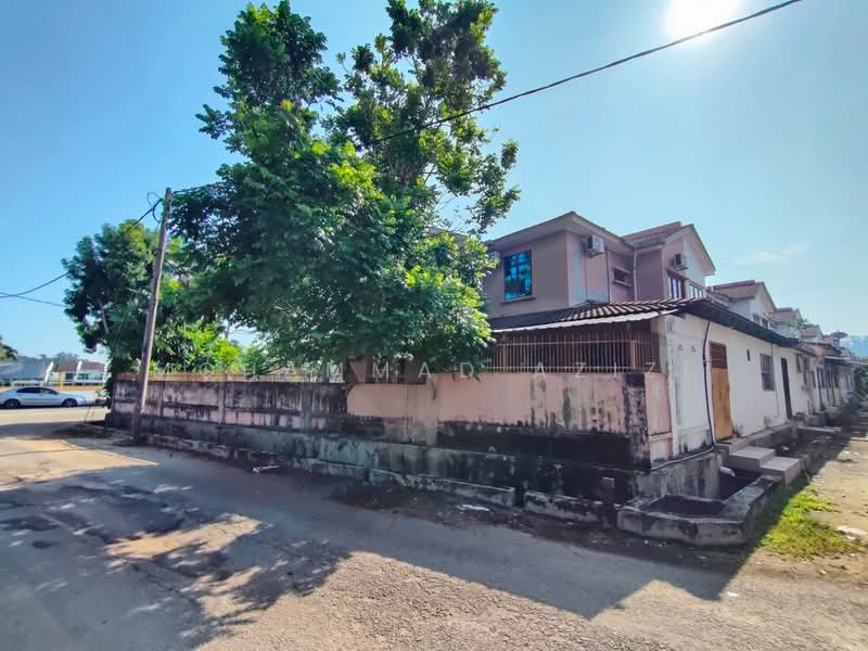 2-storey Terraced House for Sale in Indera Mahkota 2 (Kuantan) - Mohammad Azizi - PropertyGuru.com.my