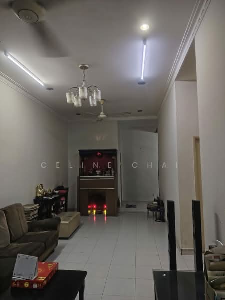 Rumah Teres 1 Tingkat untuk Dijual di Taman Bestari Indah (Ulu Tiram) - Celine Chai - Living Room - PropertyGuru.com.my