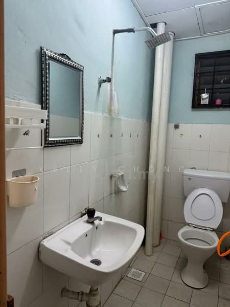 Pangsapuri untuk Dijual di Penaga Mas - Kelly Chong - Bathroom - PropertyGuru.com.my