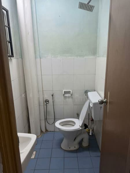 Pangsapuri untuk Dijual di Penaga Mas - Kelly Chong - Bathroom - PropertyGuru.com.my