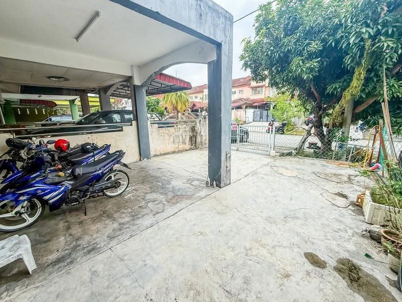 2-storey Terraced House for Sale in Puncak Alam (Selangor) - Nazrin Hakimin - Exterior - PropertyGuru.com.my