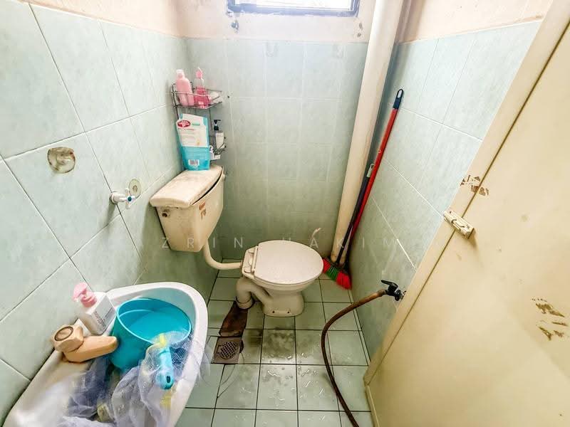 2-storey Terraced House for Sale in Puncak Alam (Selangor) - Nazrin Hakimin - Bathroom - PropertyGuru.com.my