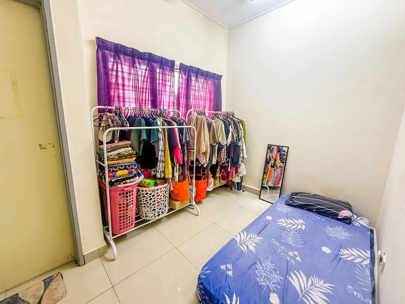 2-storey Terraced House for Sale in Puncak Alam (Selangor) - Nazrin Hakimin - Bedroom - PropertyGuru.com.my