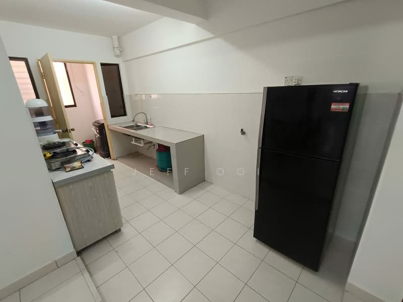 Condominium for Rent at Putra Villa - Jeff Ooi - Kitchen - PropertyGuru.com.my