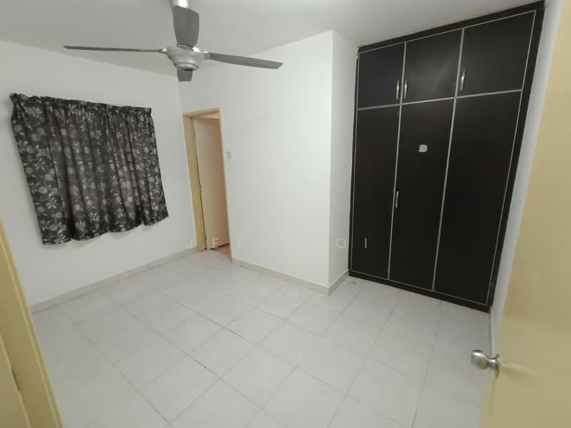 Condominium for Rent at Putra Villa - Jeff Ooi - Bedroom - PropertyGuru.com.my