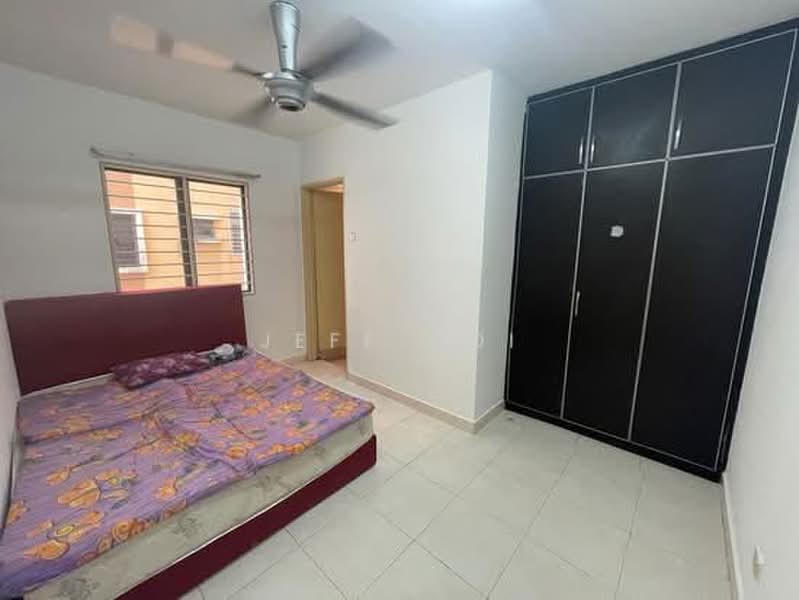Condominium for Rent at Putra Villa - Jeff Ooi - Bedroom - PropertyGuru.com.my