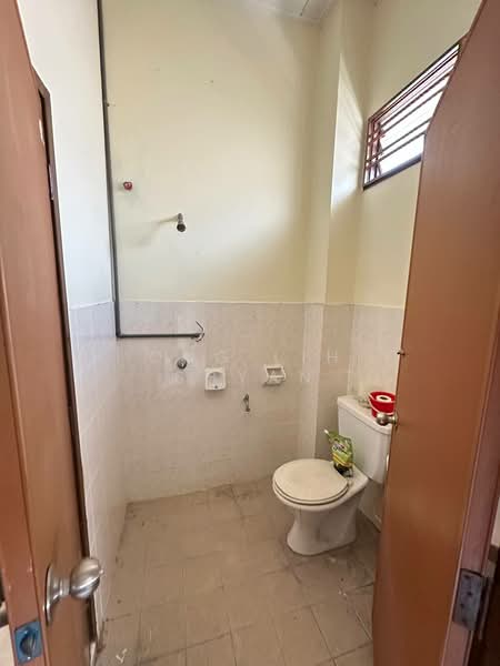 Rumah Teres 2 Tingkat untuk Dijual di Bandar Putra (Kulai) - Ong Lih Shyan - Bathroom - PropertyGuru.com.my