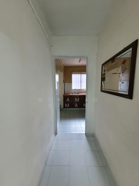 Rumah Flat untuk Disewa di Kondo Rakyat - Mohamad Azman - Corridor - PropertyGuru.com.my