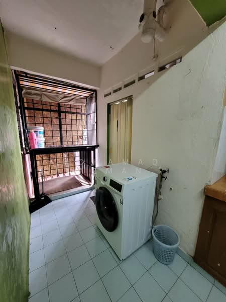 Rumah Flat untuk Disewa di Kondo Rakyat - Mohamad Azman - Balcony - PropertyGuru.com.my