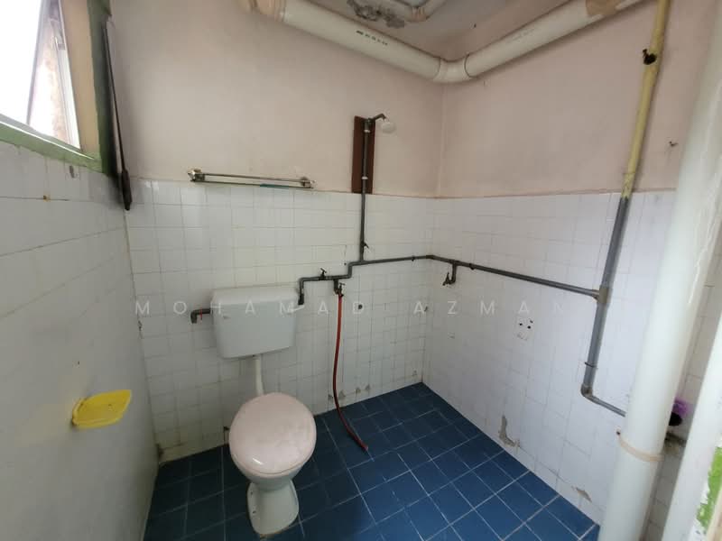 Rumah Flat untuk Disewa di Kondo Rakyat - Mohamad Azman - Bathroom - PropertyGuru.com.my