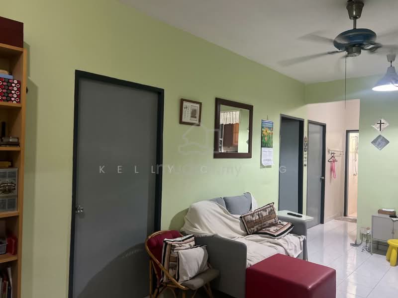 Pangsapuri untuk Dijual di Pangsapuri Sri Tanjung - Kelly Chong - Living Room - PropertyGuru.com.my