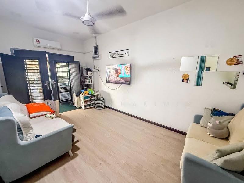 Rumah Teres 2-Tingkat untuk Dijual di Kapar (Selangor) - Nazrin Hakimin - Living Room - PropertyGuru.com.my