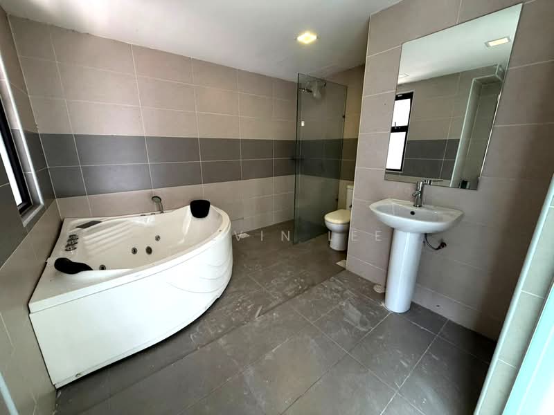 Cluster House for Sale in Mutiara Rini (Skudai) - Calvin Lee - PropertyGuru.com.my