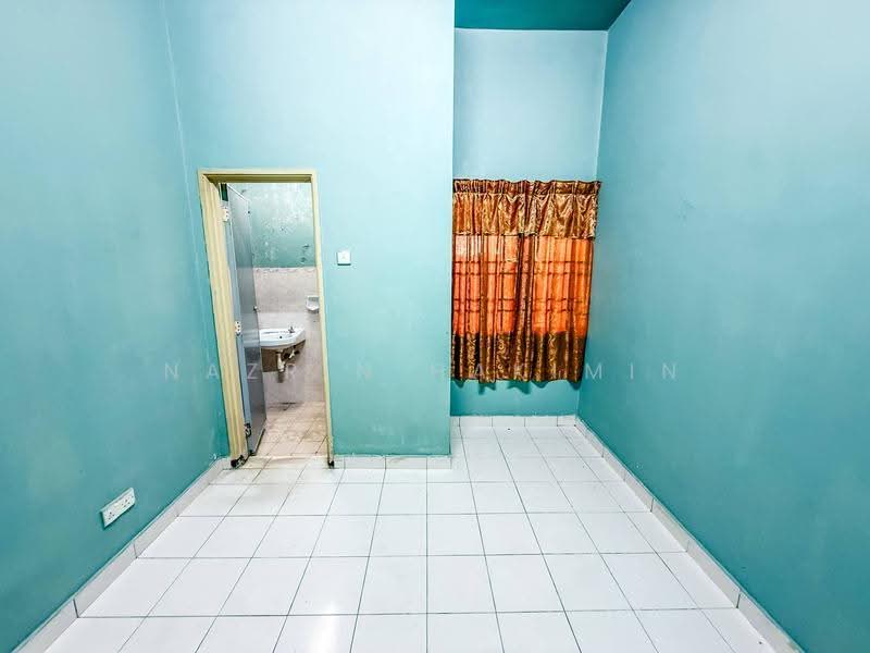 Rumah Teres untuk Dijual di Bandar Puteri Klang (Klang) - Nazrin Hakimin - Bathroom - PropertyGuru.com.my