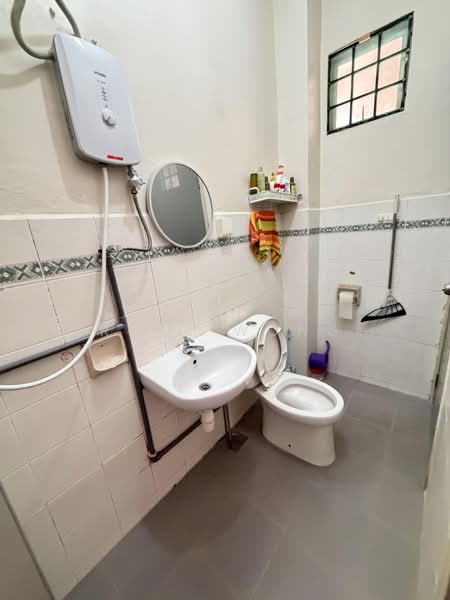 Rumah Teres 2 Tingkat untuk Dijual di Shah Alam (Selangor) - Rose Wong - Bathroom - PropertyGuru.com.my
