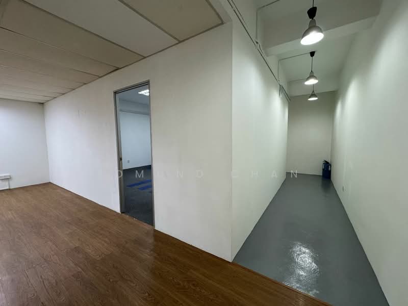 Shop / Office for Rent in Bandar Puteri Puchong (Puchong) - Edmund Chan - Interior - PropertyGuru.com.my