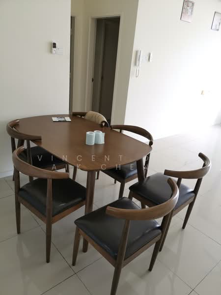 Servis Apartment untuk Dijual di KU Suites - Vincent Ong Aik Cheng - Dining Room - PropertyGuru.com.my
