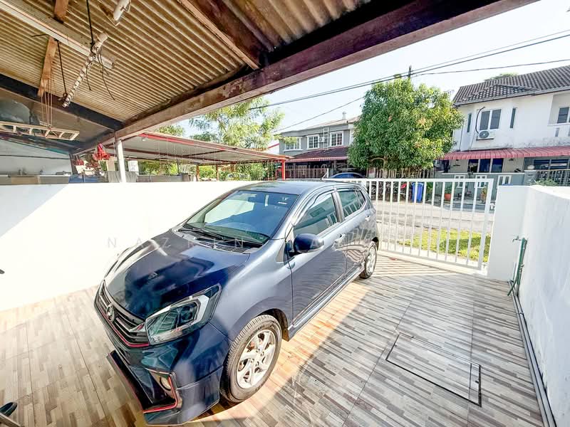 Rumah Teres 2-Tingkat untuk Dijual di Seksyen 18 (Shah Alam) - Nazrin Hakimin - Exterior - PropertyGuru.com.my