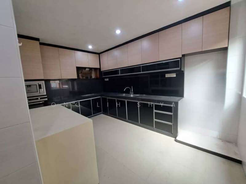 Rumah Berkembar untuk Dijual di Taman Sutera Utama (Skudai) - Ong Lih Shyan - Kitchen - PropertyGuru.com.my