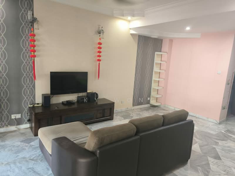 Rumah Teres 2 Tingkat untuk Disewa di Taman Wawasan (Puchong) - Sky Wong - Living Room - PropertyGuru.com.my