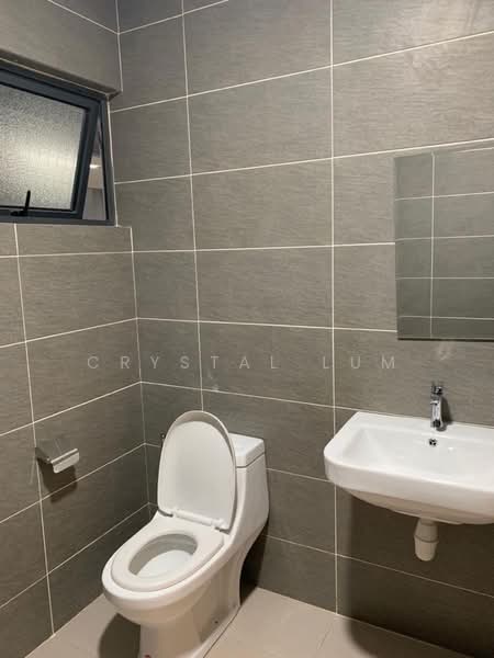 Kondominium untuk Disewa di The Henge - Crystal Lum - Bathroom - PropertyGuru.com.my