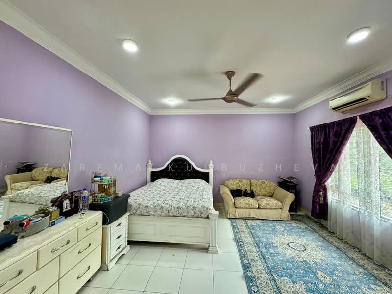 Semi-Detached House for Sale in Glenmarie Cove (Klang) - Zarema Kulbuzheva - Bedroom - PropertyGuru.com.my