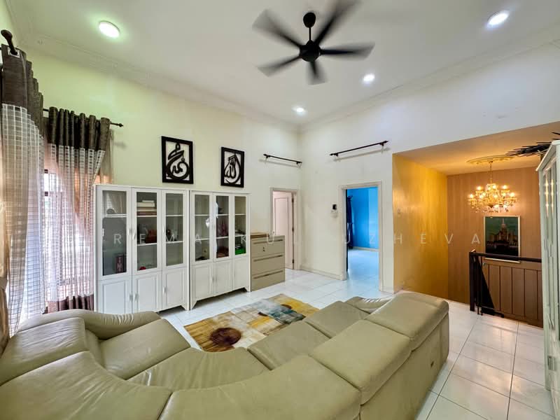 Semi-Detached House for Sale in Glenmarie Cove (Klang) - Zarema Kulbuzheva - Living Room - PropertyGuru.com.my