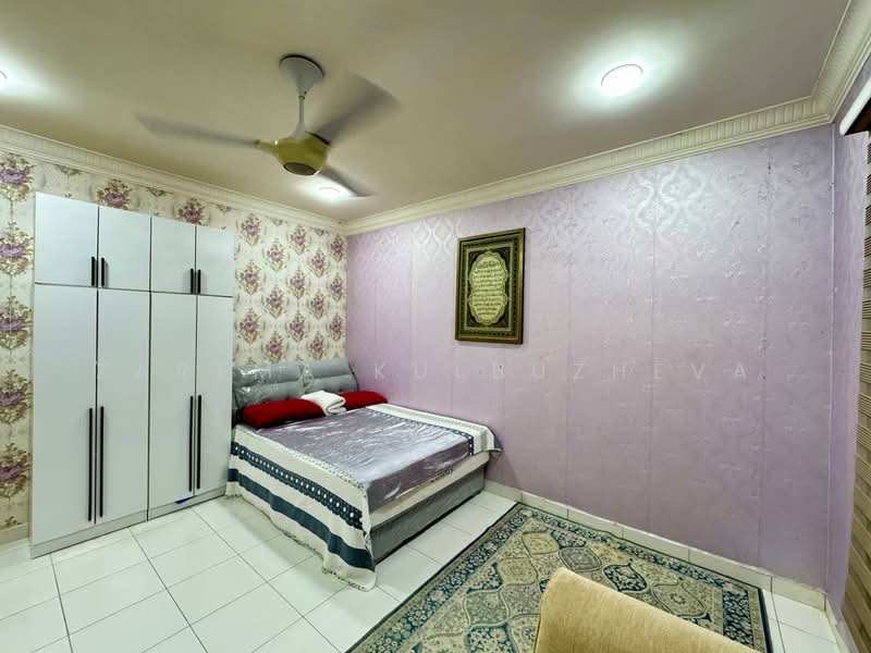 Semi-Detached House for Sale in Glenmarie Cove (Klang) - Zarema Kulbuzheva - Bedroom - PropertyGuru.com.my