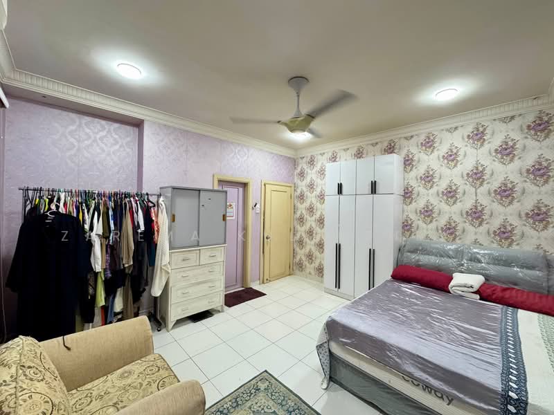 Semi-Detached House for Sale in Glenmarie Cove (Klang) - Zarema Kulbuzheva - Bedroom - PropertyGuru.com.my