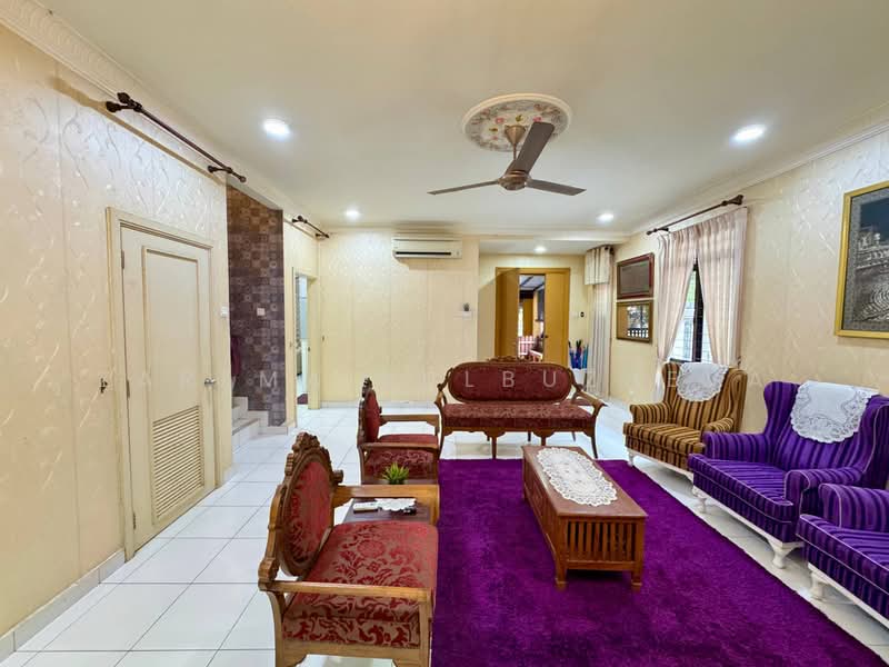 Semi-Detached House for Sale in Glenmarie Cove (Klang) - Zarema Kulbuzheva - Living Room - PropertyGuru.com.my