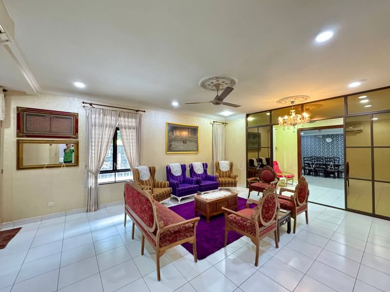 Semi-Detached House for Sale in Glenmarie Cove (Klang) - Zarema Kulbuzheva - Living Room - PropertyGuru.com.my