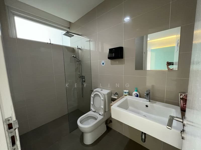 Office for Rent in KLCC (KL City Centre) - Key Ling - Bathroom - PropertyGuru.com.my