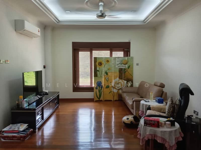 Rumah Banglo untuk Dijual di Petaling Jaya (Selangor) - Melvyn Pinto - Living Room - PropertyGuru.com.my