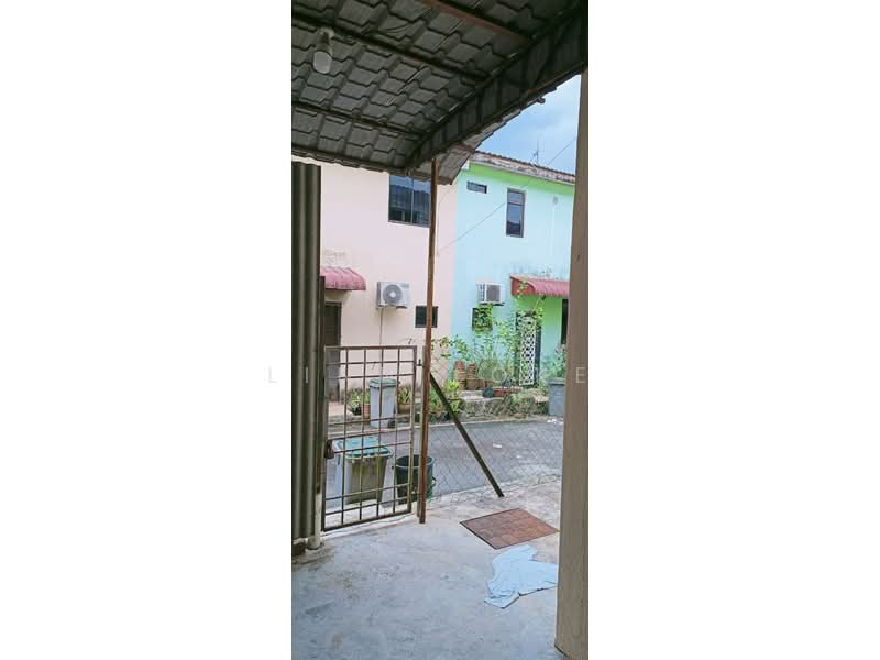 Rumah Teres 2 Tingkat untuk Dijual di Taman Sri Saujana (Kota Tinggi) - Linn Loke - Exterior - PropertyGuru.com.my