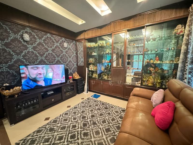 Rumah Berkembar untuk Dijual di Ampang Jaya (Ampang) - Zarema Kulbuzheva - Living Room - PropertyGuru.com.my