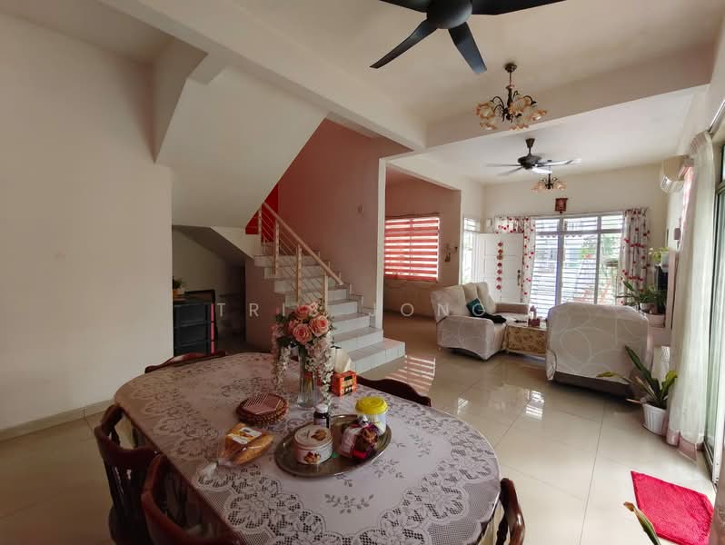 2-storey Terraced House for Sale in Kota Emerald (Rawang) - Tris Jong - Living Room - PropertyGuru.com.my