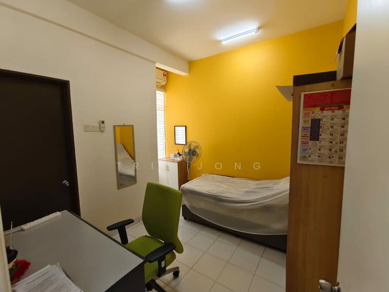 2-storey Terraced House for Sale in Kota Emerald (Rawang) - Tris Jong - Bedroom - PropertyGuru.com.my
