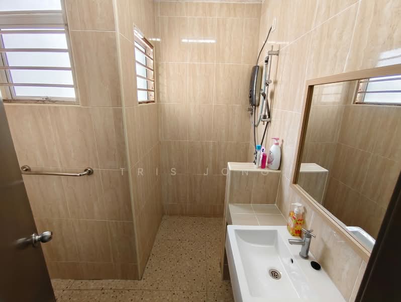 2-storey Terraced House for Sale in Kota Emerald (Rawang) - Tris Jong - Bathroom - PropertyGuru.com.my