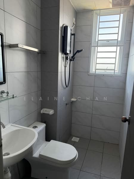 Servis Apartment untuk Dijual di SKS Habitat - Elaine Chan - Bathroom - PropertyGuru.com.my