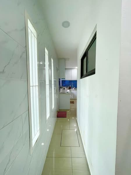 Rumah Teres 2 Tingkat untuk Dijual di Dengkil (Selangor) - Ilman Nahri - Corridor - PropertyGuru.com.my