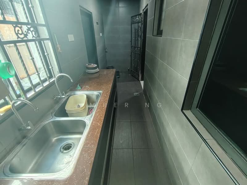 Rumah Teres 3 Tingkat untuk Dijual di Taman Ayer Panas (Setapak) - Amber Ng - Kitchen - PropertyGuru.com.my