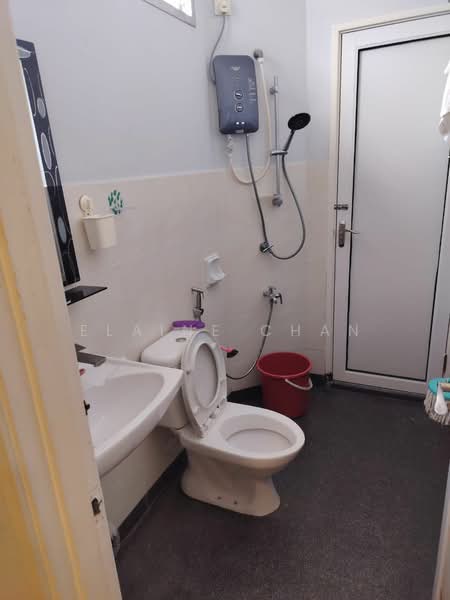 2-storey Terraced House for Rent in Taman Setia Indah (Tebrau) - Elaine Chan - Bathroom - PropertyGuru.com.my